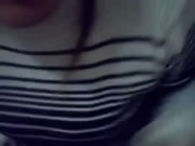 輕熟女吸吮在她的臉上並射精