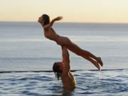 苗條的少女舞者浪漫的性愛