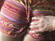 擁有巨大屁股的拉丁裔女士