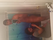 阿拉伯夫婦手機自拍花式玩遍