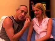 年輕的青少年得到肛交