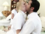 兩個蕩婦的高級跨種族高潮