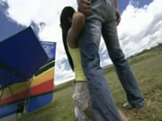 慾火中燒的兩個少女在野外被快速抽插